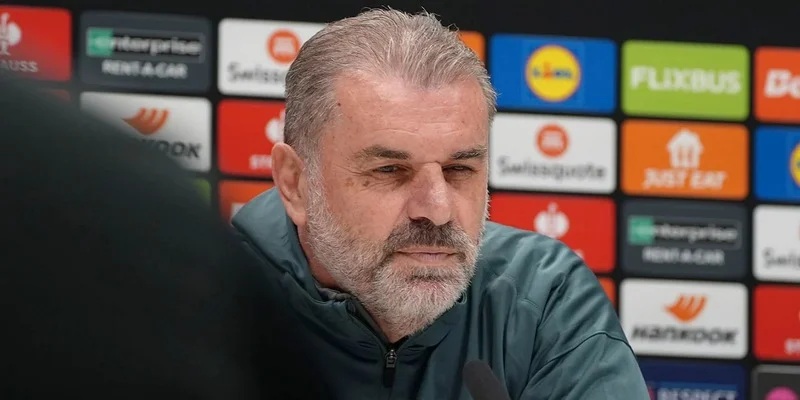 Postecoglou cho biết chiến thuật của Tottenham bị lộ