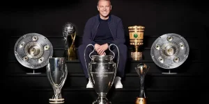 Barca 'thưởng nóng' cho Flick